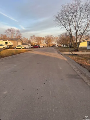 $39,900 | 908 Harland Court, Perry, KS 66073