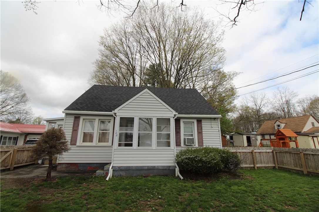 108 May Street Bath, NY 14810 - Photo 2 of 28