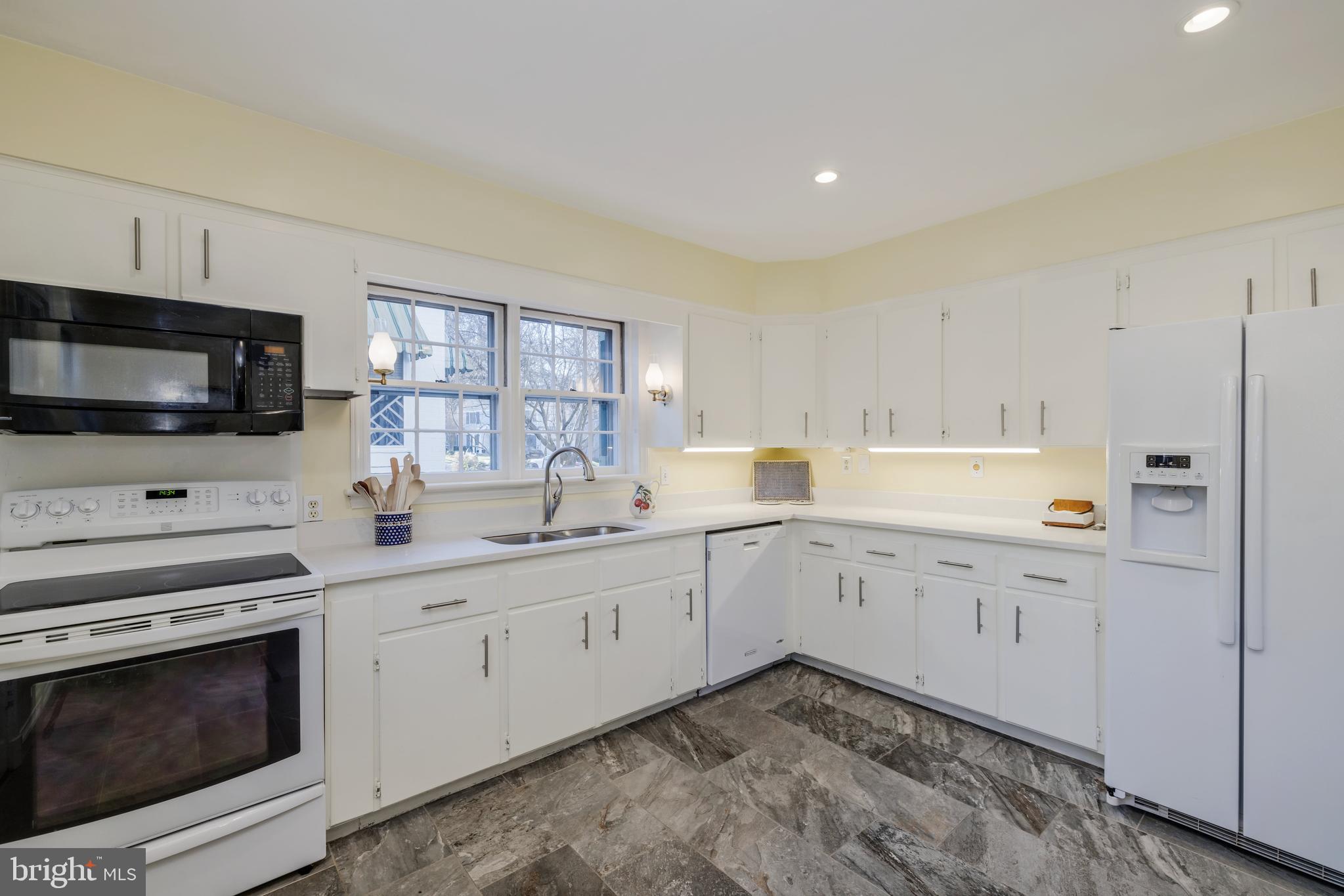 8217 Kerry Road Chevy Chase, MD 20815 - Photo 8 of 42 The Eat-In Kitchen