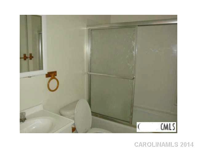 15515 York Road Charlotte, NC 28278 - Photo 5 of 5 Gallery Image 5
