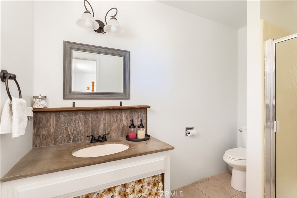 28492 Lilac Road Valley Center, CA 92082 - Photo 20 of 22 Clean & move in ready