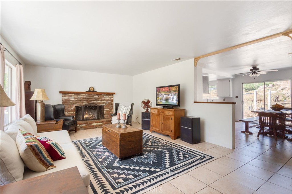 28492 Lilac Road Valley Center, CA 92082 - Photo 7 of 22 Light filled living room