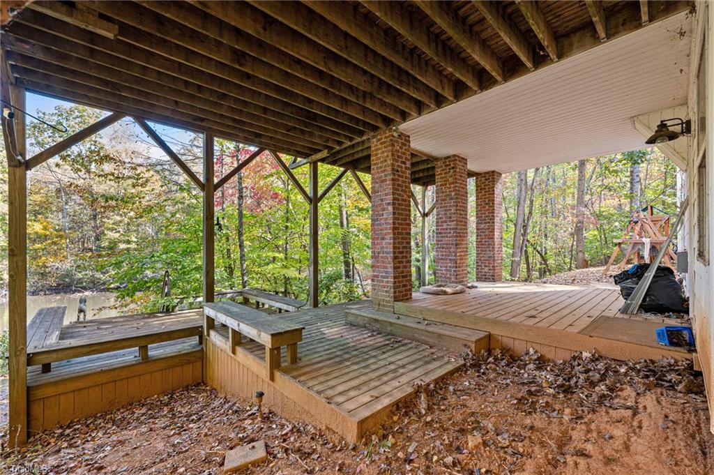 1040 Sycamore Street King, NC 27021 - Photo 36 of 46