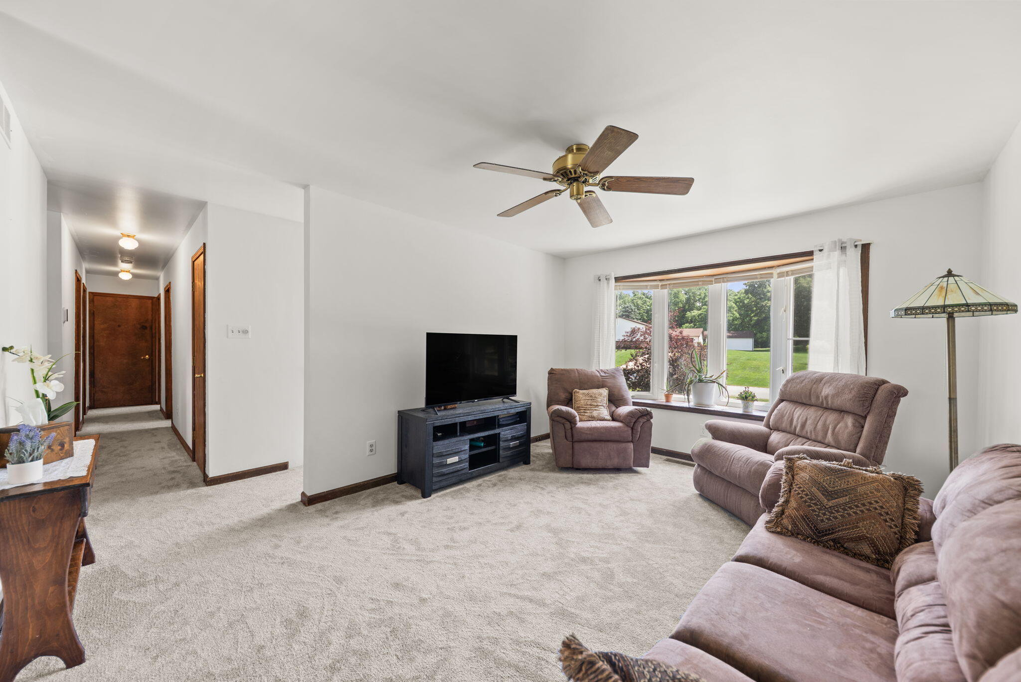 9272 Vigo Street Crown Point, IN 46307 - Photo 4 of 29 2048x1367