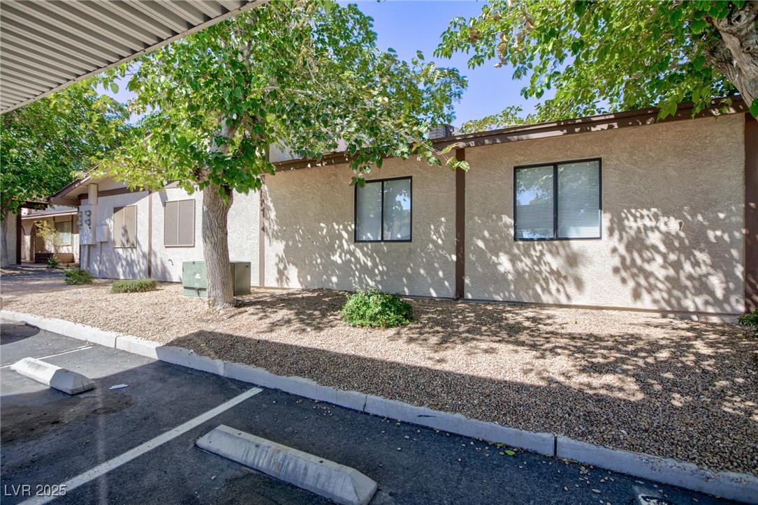 5905 Smoke Ranch Road, Unit A Las Vegas, NV 89108 - Photo 27 of 31