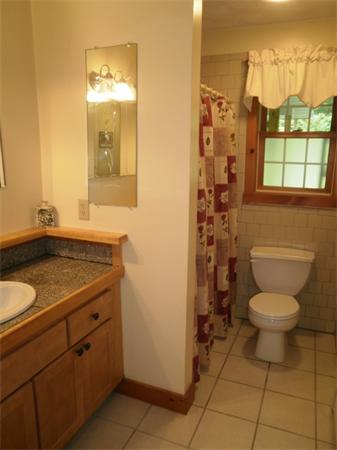 41 Montgomery Road Southampton, MA 01073 - Photo 15 of 28 Gallery Image 15