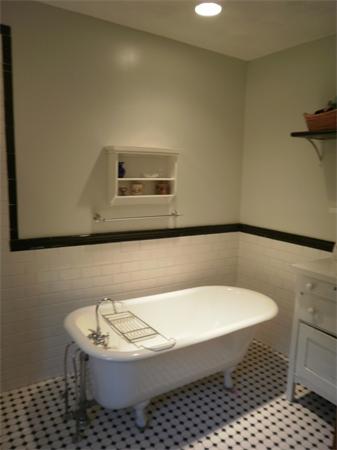 41 Montgomery Road Southampton, MA 01073 - Photo 19 of 28 Gallery Image 19