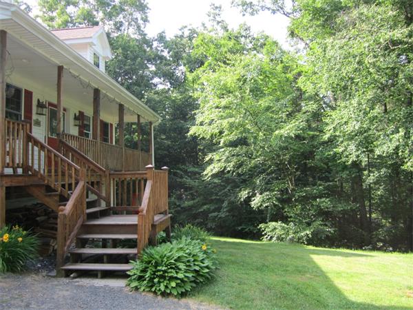 41 Montgomery Road Southampton, MA 01073 - Photo 2 of 28 Gallery Image 2