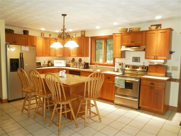 41 Montgomery Road Southampton, MA 01073 - Photo 6 of 28 Gallery Image 6