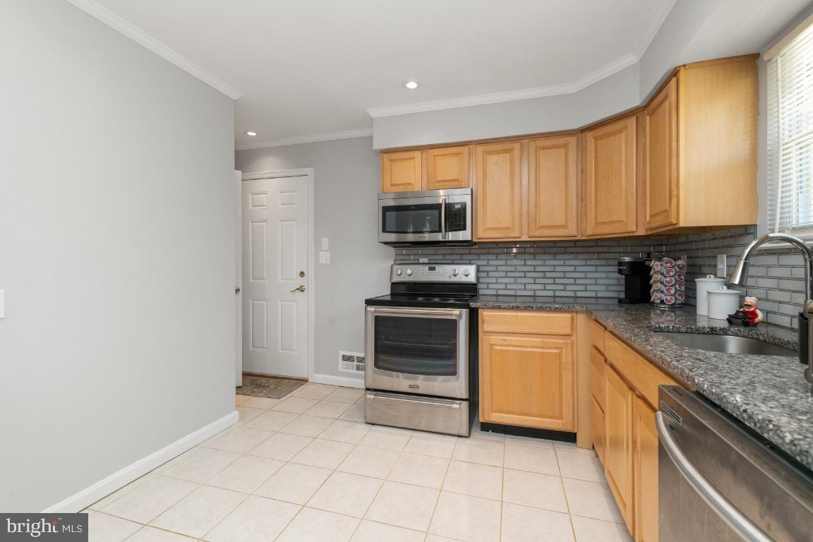 3725 Offutt Road Randallstown, MD 21133 - Photo 11 of 40