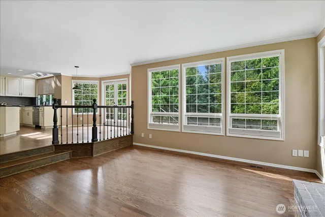 $4,585 | 22512 76th Avenue Southeast, Woodinville, WA 98072