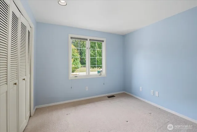 $4,585 | 22512 76th Avenue Southeast, Woodinville, WA 98072