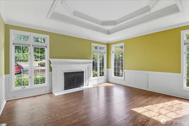 $4,585 | 22512 76th Avenue Southeast, Woodinville, WA 98072