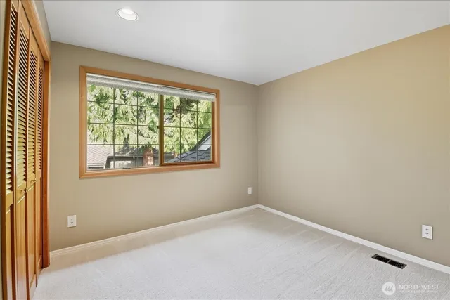 $4,585 | 22512 76th Avenue Southeast, Woodinville, WA 98072