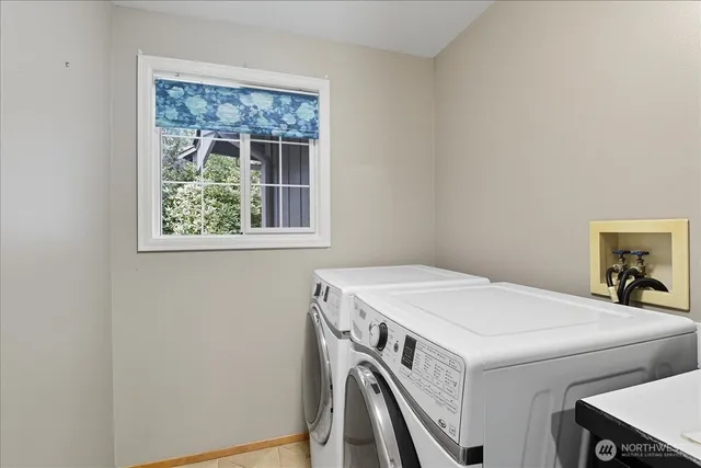 $4,585 | 22512 76th Avenue Southeast, Woodinville, WA 98072