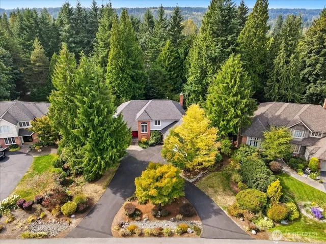 $4,585 | 22512 76th Avenue Southeast, Woodinville, WA 98072