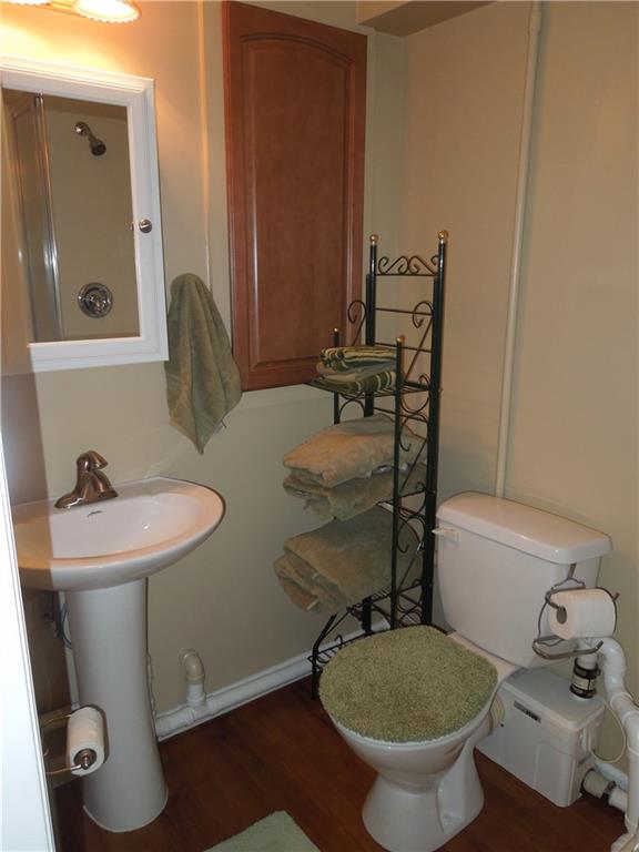 2000 Kentucky Lane Rochester, PA 15074 - Photo 13 of 25