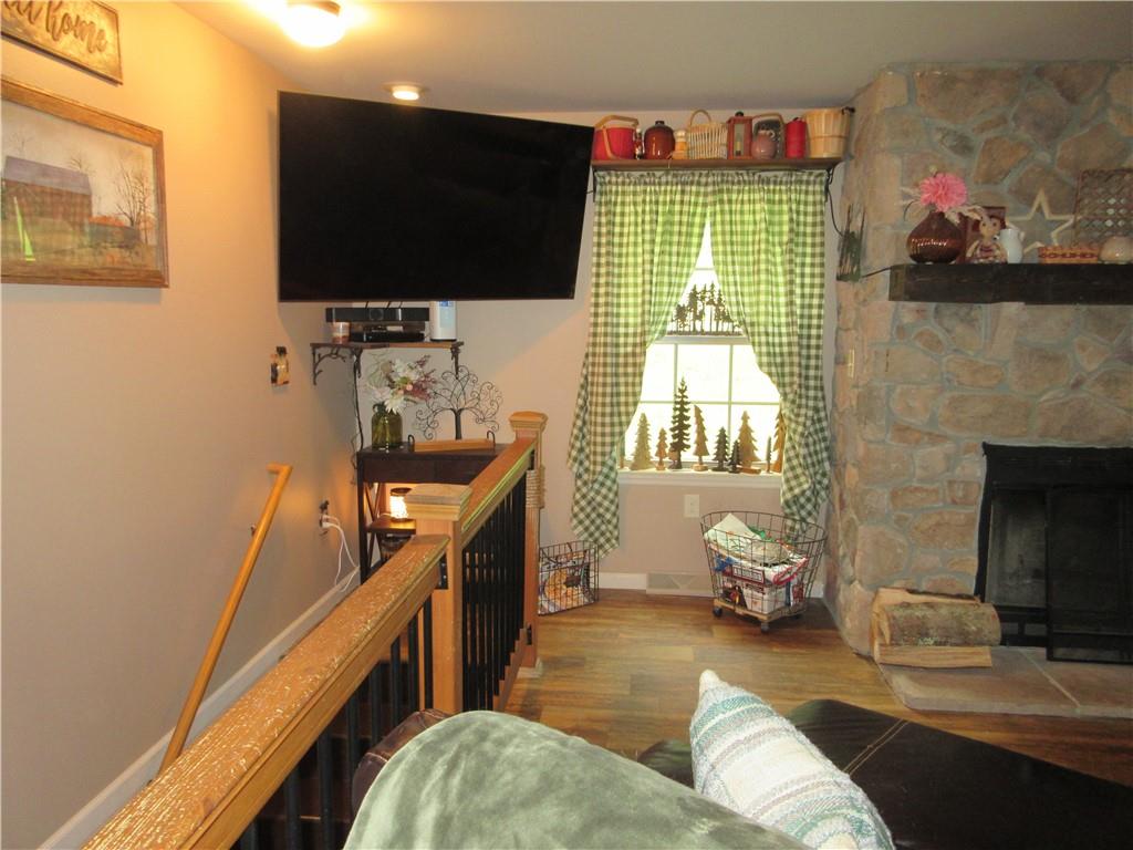 3118 Conway Wallrose Road Baden, PA 15005 - Photo 15 of 24