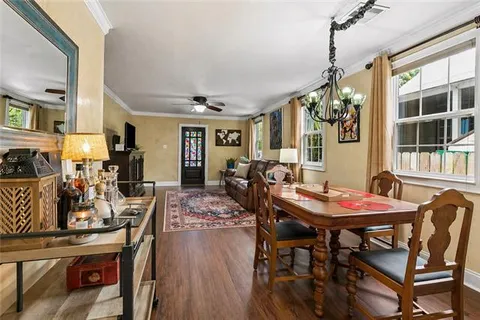 $265,000 | 16 Labarre Place, Jefferson, LA 70121