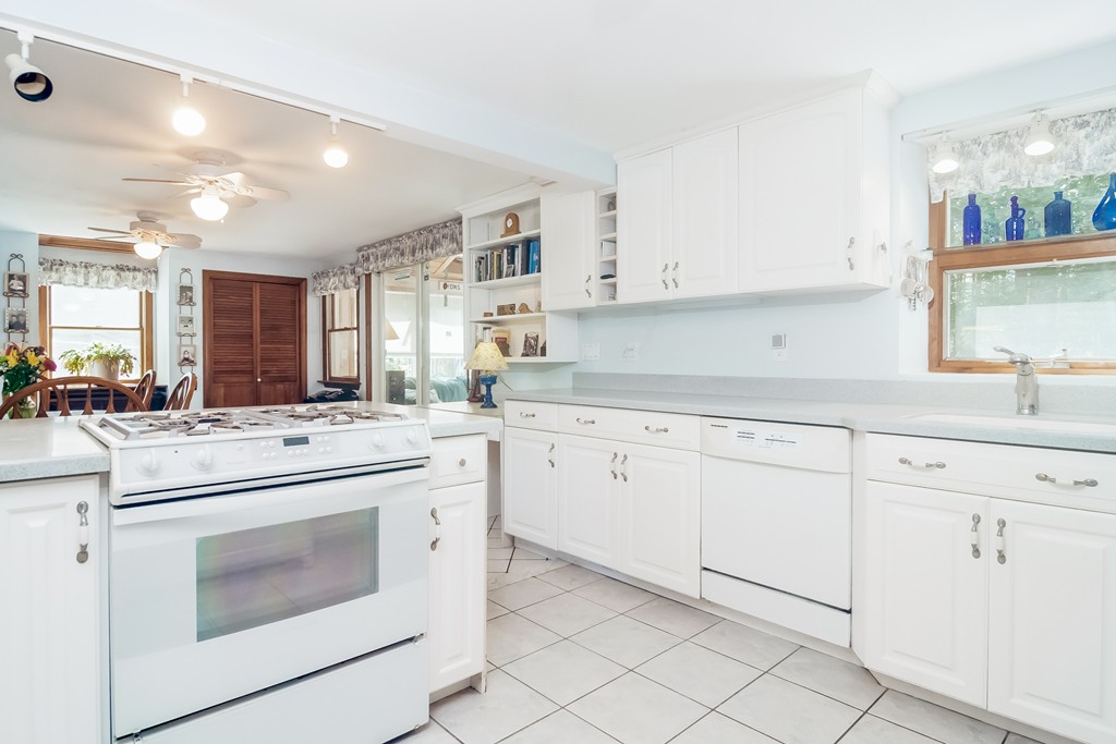 37 Dana Road Norwell, MA 02061 - Photo 9 of 29