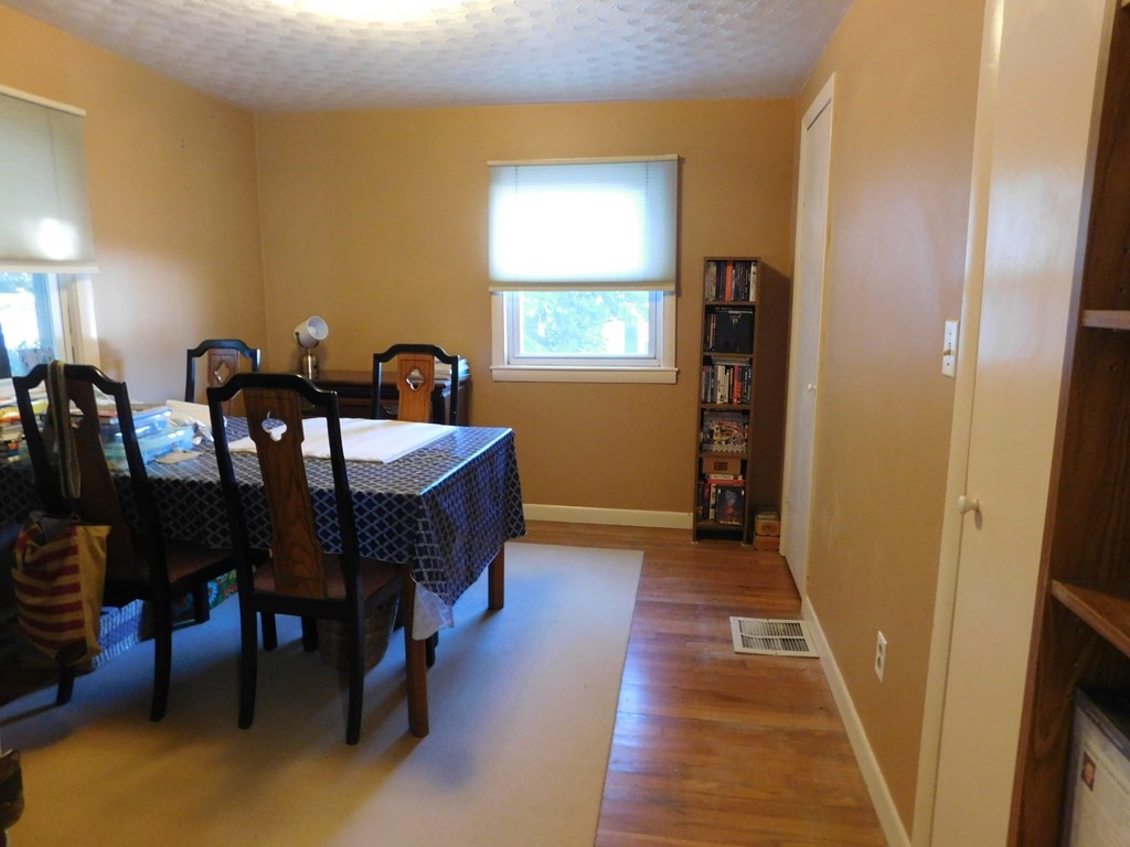 21 Waterman Road Auburn, MA 01501 - Photo 8 of 12 Gallery Image 8