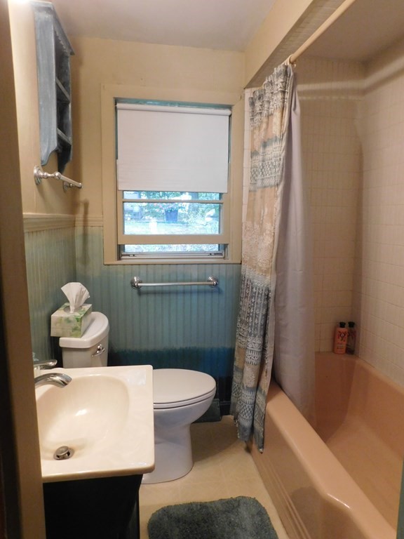 21 Waterman Road Auburn, MA 01501 - Photo 9 of 12 Gallery Image 9