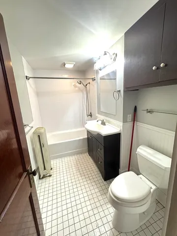 $1,975 | 412 Grafton Street, Unit 3, Worcester, MA 01604