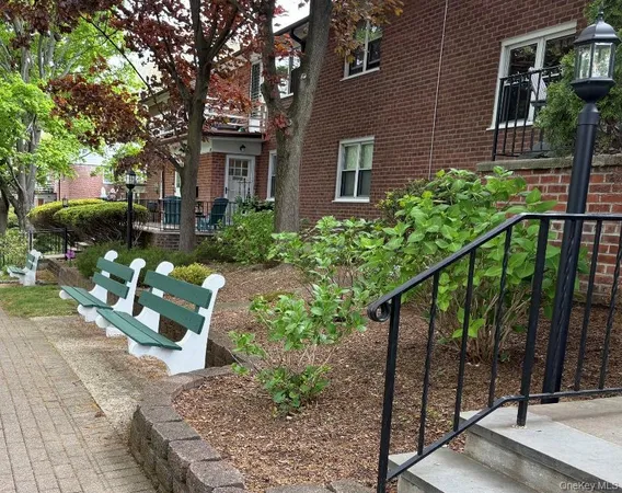 $419,000 | 173-193 South Buckhout Street, Unit 193, Irvington, NY 10533