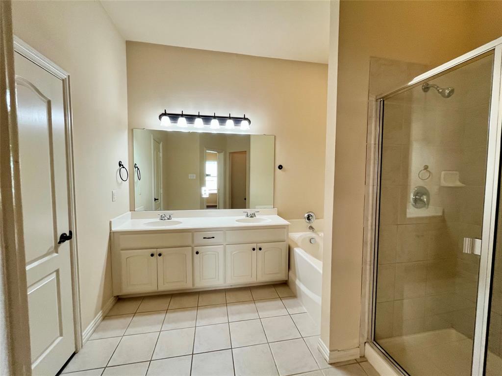 921 Raleigh Path Denton, TX 76208 - Photo 17 of 22