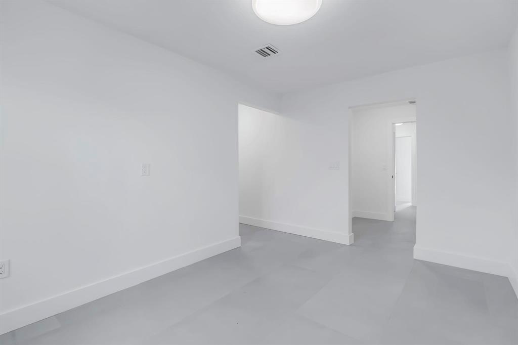 12865 Kingsway Road Wellington, FL 33414 - Photo 16 of 28