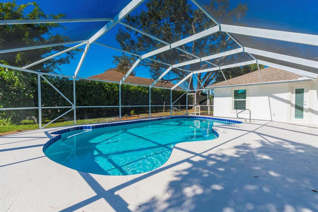 12865 Kingsway Road Wellington, FL 33414 - Photo 3 of 28