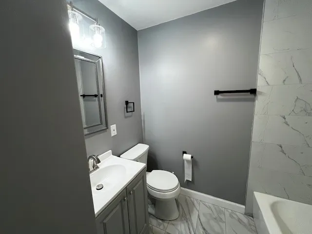 $2,400 | 9716 South Union Avenue, Chicago, IL 60628