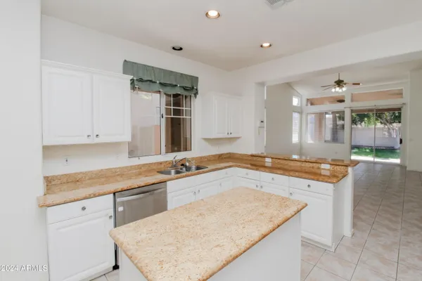 $2,250 | 1375 West Musket Way, Chandler, AZ 85286
