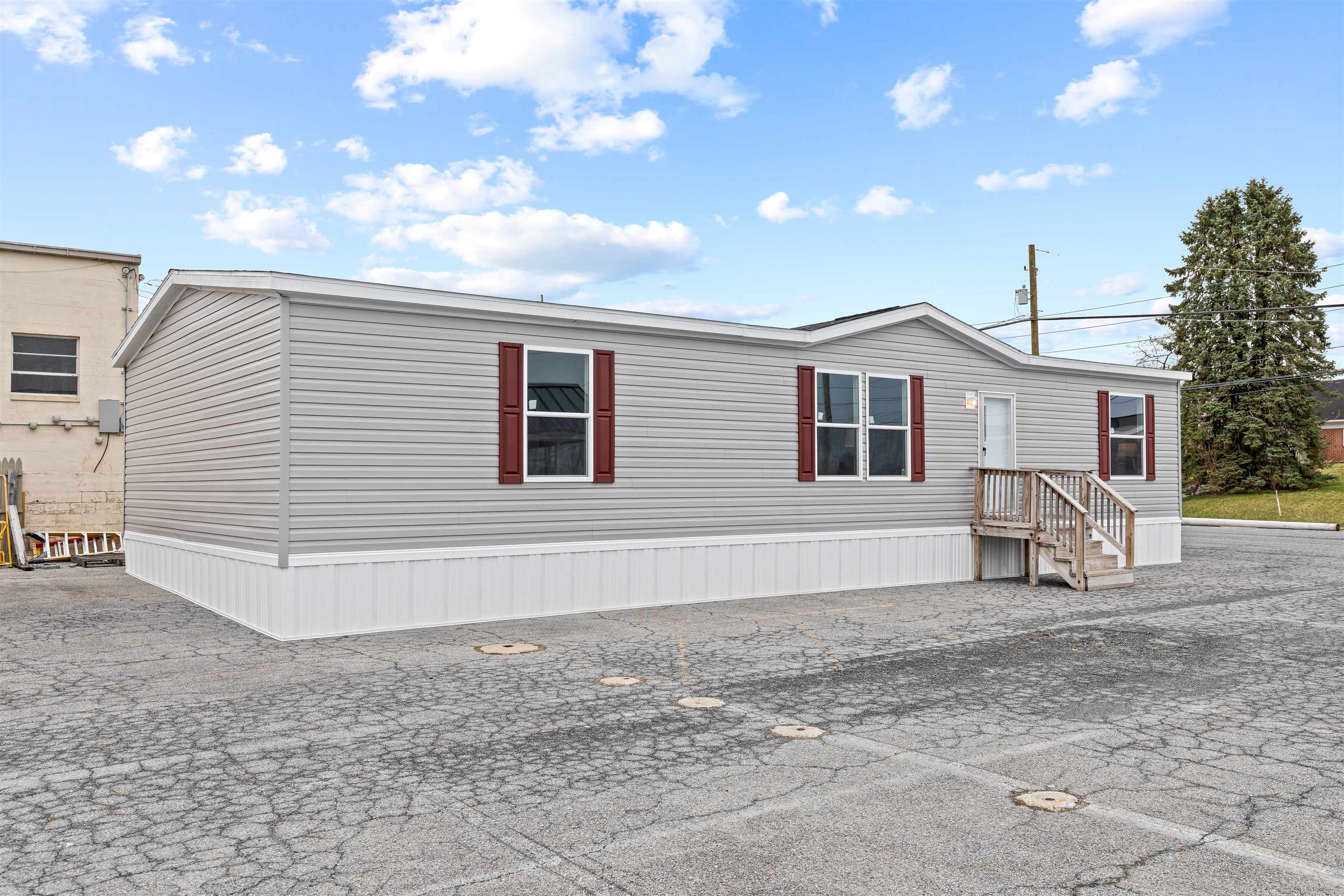 56 Third Street Barrington, NH 03825 - Photo 3 of 35