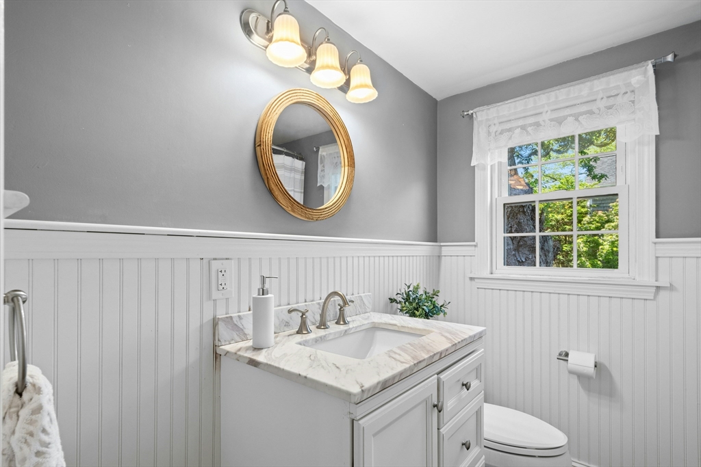 171 Lawson Road Scituate, MA 02066 - Photo 19 of 39