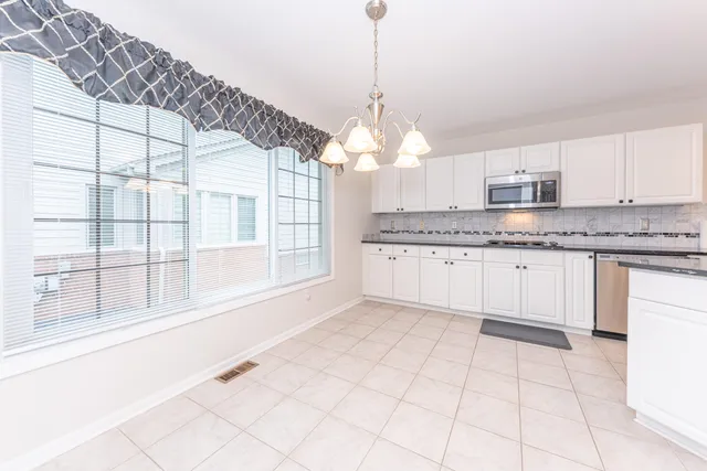 $625,000 | 17200 Lake View Circle, Unit 37, Northville, MI 48168