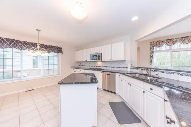 $625,000 | 17200 Lake View Circle, Unit 37, Northville, MI 48168