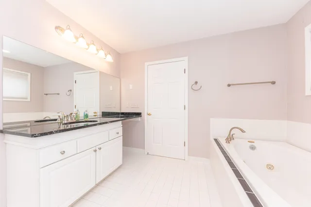 $625,000 | 17200 Lake View Circle, Unit 37, Northville, MI 48168