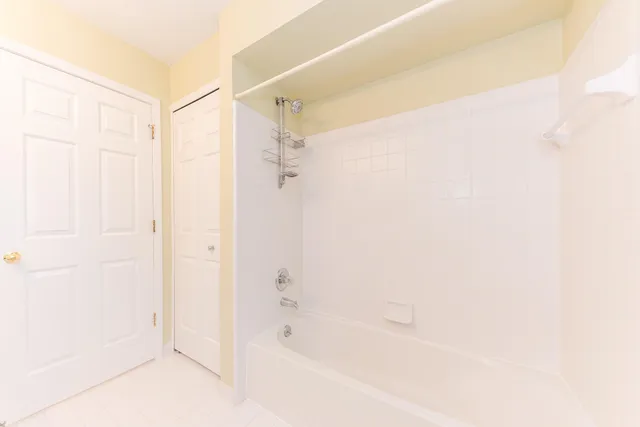 $625,000 | 17200 Lake View Circle, Unit 37, Northville, MI 48168