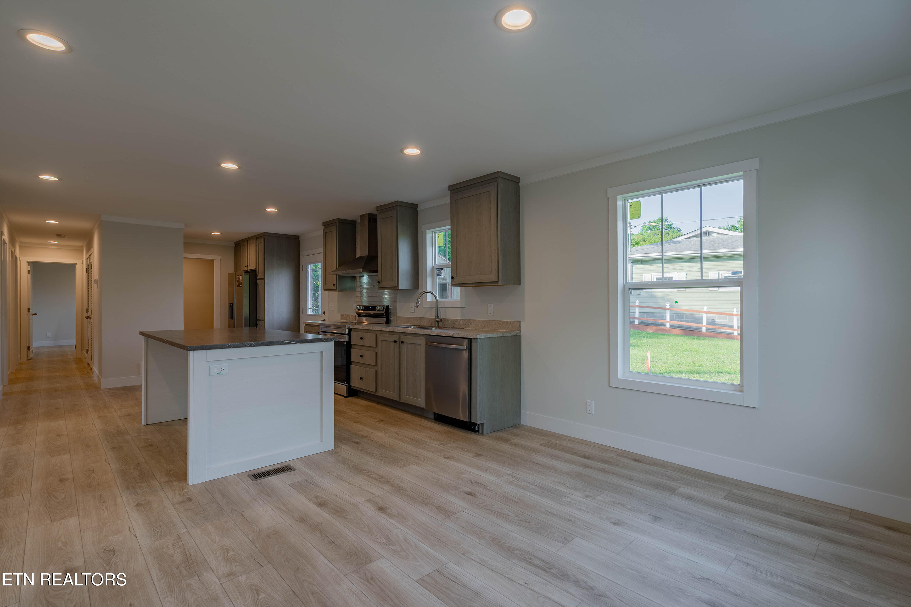 2113 Tipton Station Road Knoxville, TN 37920 - Photo 8 of 27 A7300343-HDR