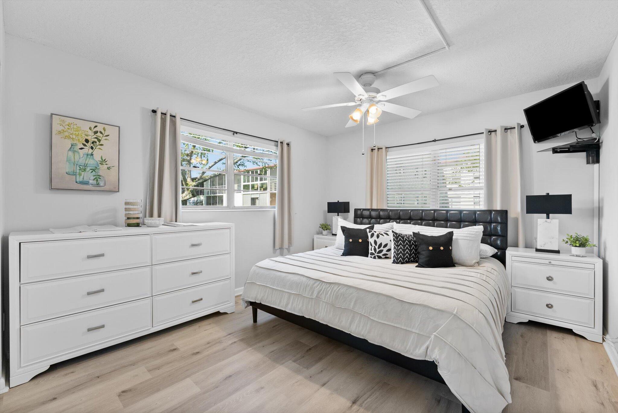 151 Fanshaw D Boca Raton, FL 33434 - Photo 7 of 35 Primary Bedroom