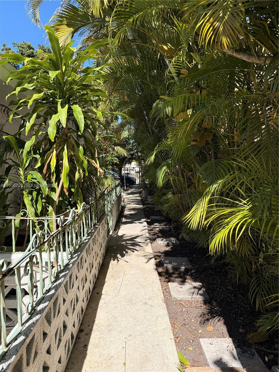 2538 Southwest 11th Street, Unit 2 Miami, FL 33135 - Photo 14 of 14