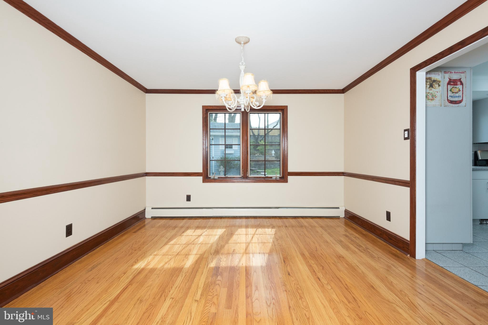 219 Foxcroft Road Broomall, PA 19008 - Photo 8 of 39 Gallery Image 8
