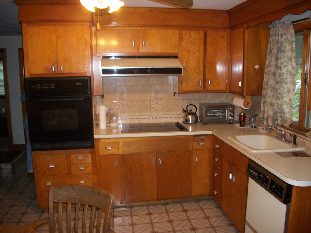 71 Moon Road Lynn, MA 01904 - Photo 11 of 28 Gallery Image 11