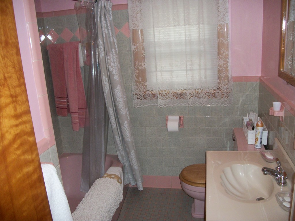 71 Moon Road Lynn, MA 01904 - Photo 10 of 28 Gallery Image 10