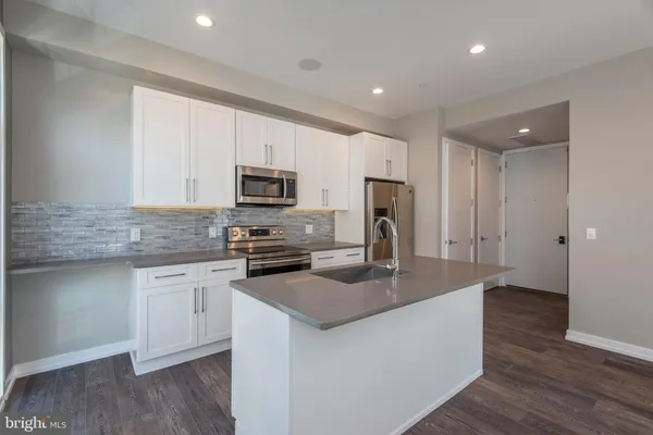 $2,200 | 1340 South 13th Street, Unit 1C, Philadelphia, PA 19147