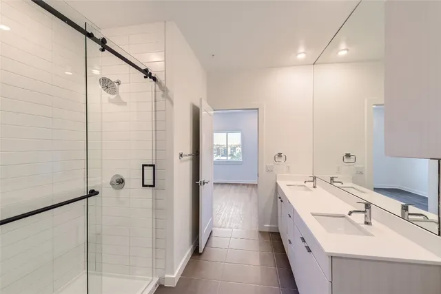 $2,350 | 4802 South Congress Avenue, Unit 305, Austin, TX 78745