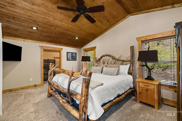 $699,900 | 15 Starview Drive, Garden Valley, ID 83622
