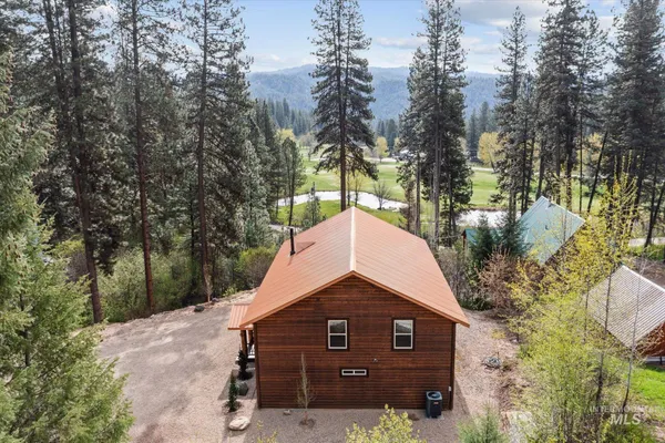 $699,900 | 15 Starview Drive, Garden Valley, ID 83622