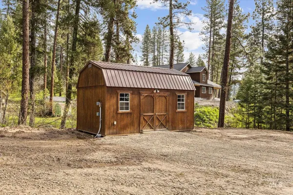 $699,900 | 15 Starview Drive, Garden Valley, ID 83622